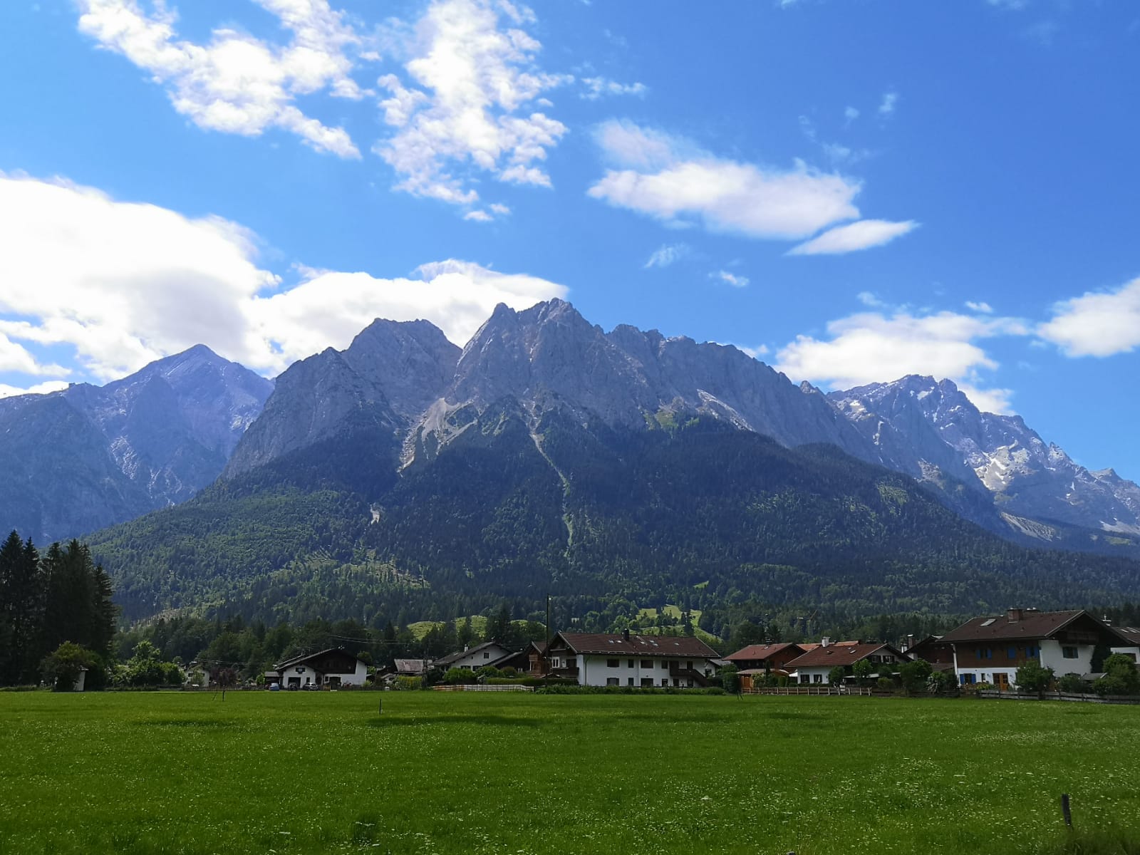 Hiking – the best form of exercise in summer